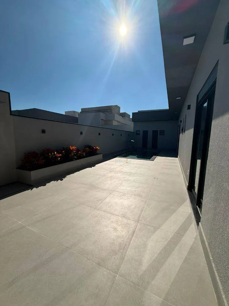 Casa, 3 quartos, 218 m² - Foto 2