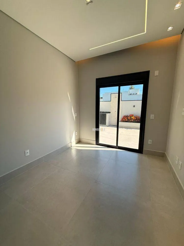 Casa, 3 quartos, 218 m² - Foto 3