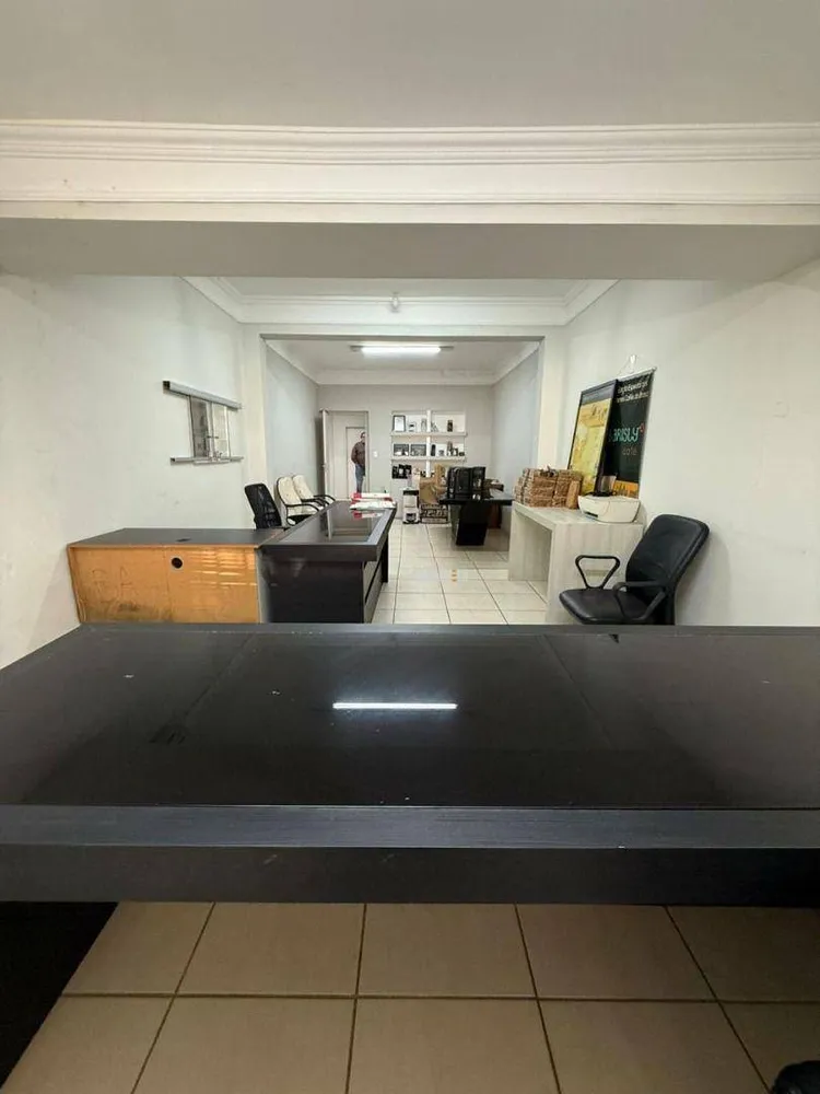 Casa, 1 quarto, 172 m² - Foto 2