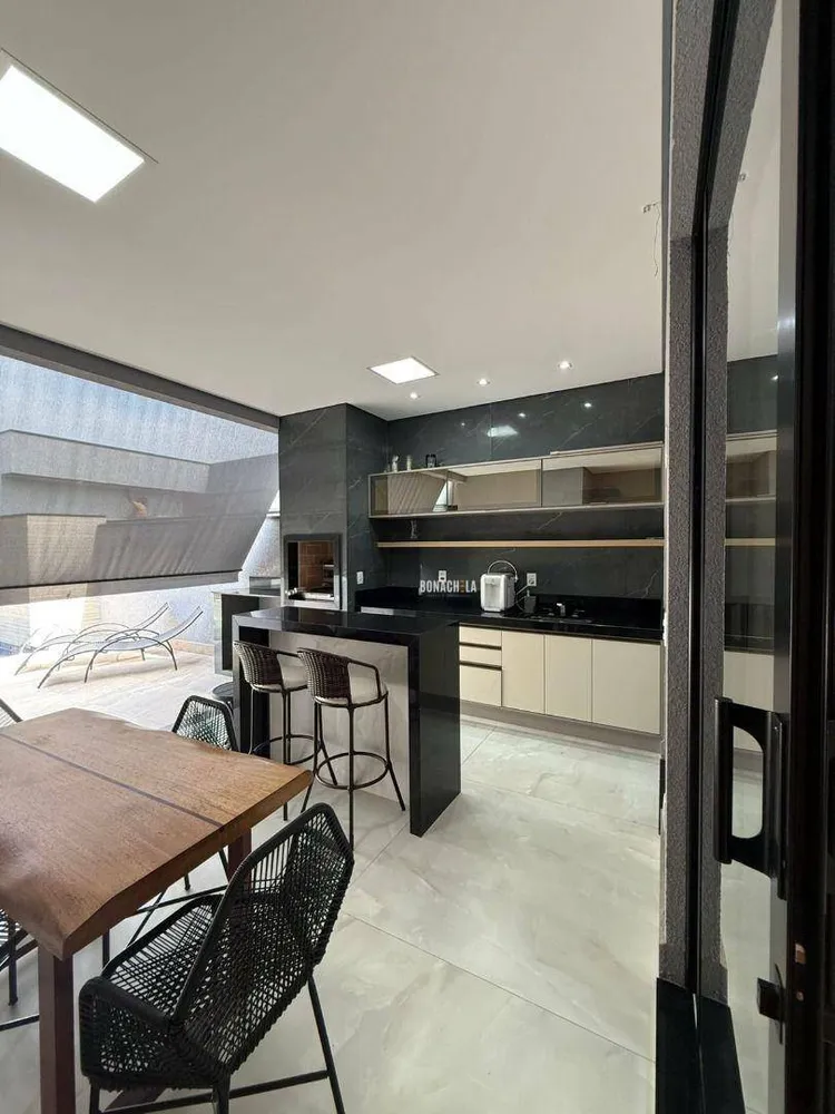 Casa, 3 quartos, 196 m² - Foto 3