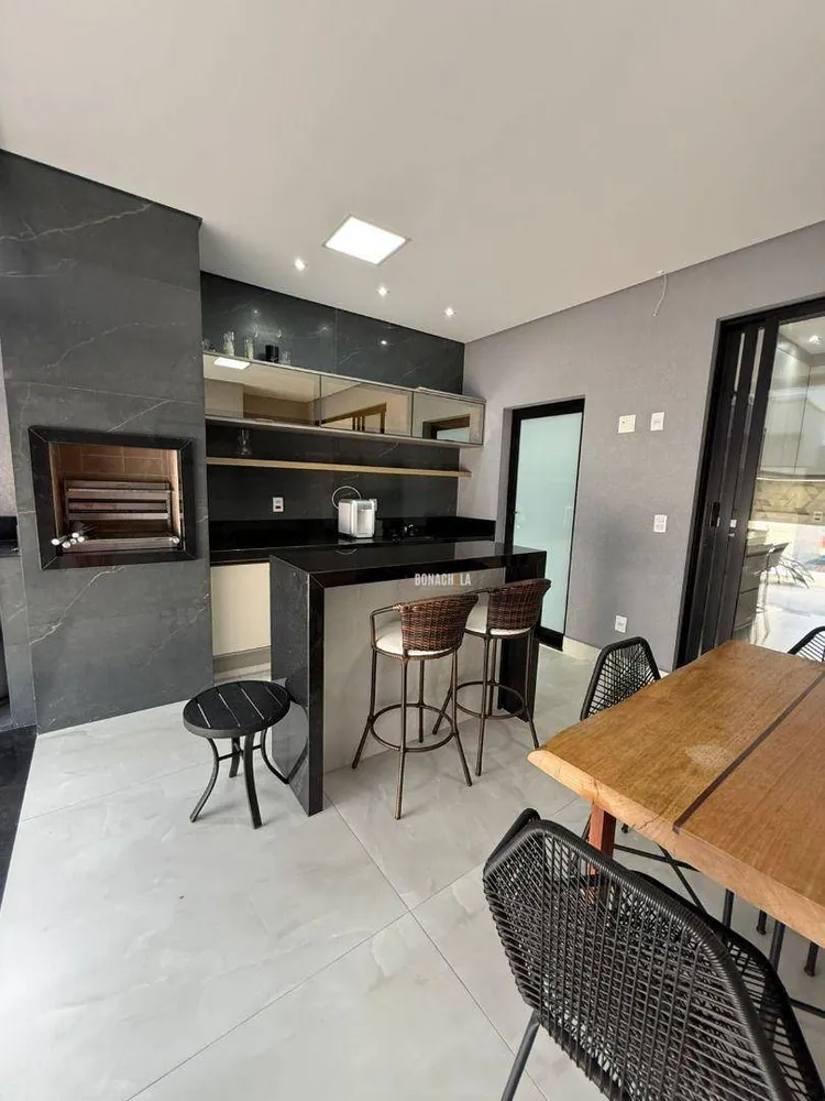 Casa, 3 quartos, 196 m² - Foto 4