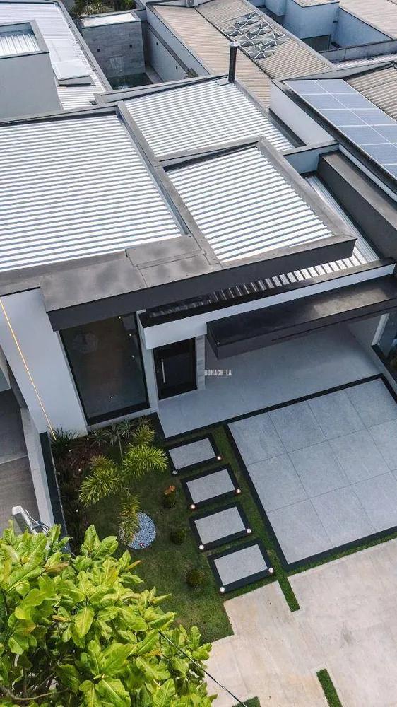 Casa, 3 quartos, 194 m² - Foto 2