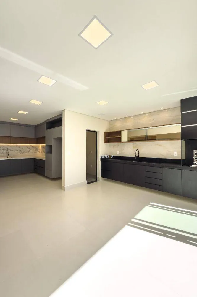Casa, 3 quartos, 230 m² - Foto 6