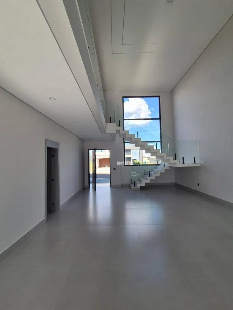 Sobrado, 4 quartos, 296 m² - Foto 1