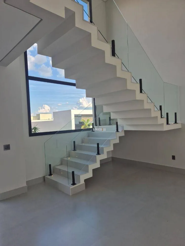 Sobrado, 4 quartos, 296 m² - Foto 1