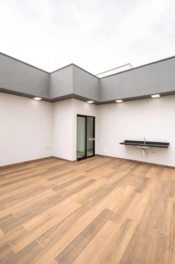 Casa, 3 quartos, 328 m² - Foto 1