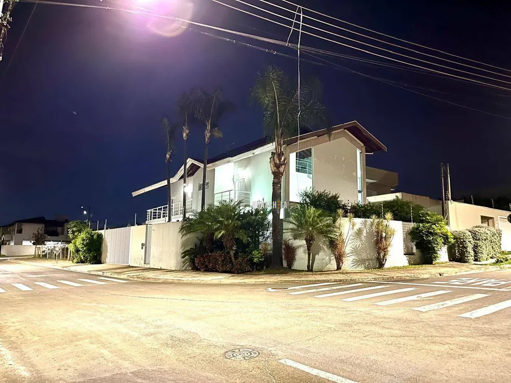 Casa, 4 quartos, 376 m² - Foto 1