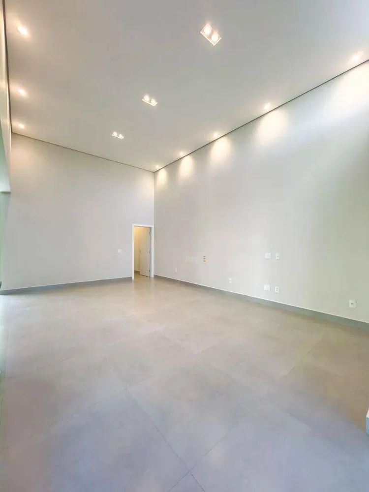 Casa, 3 quartos, 207 m² - Foto 3