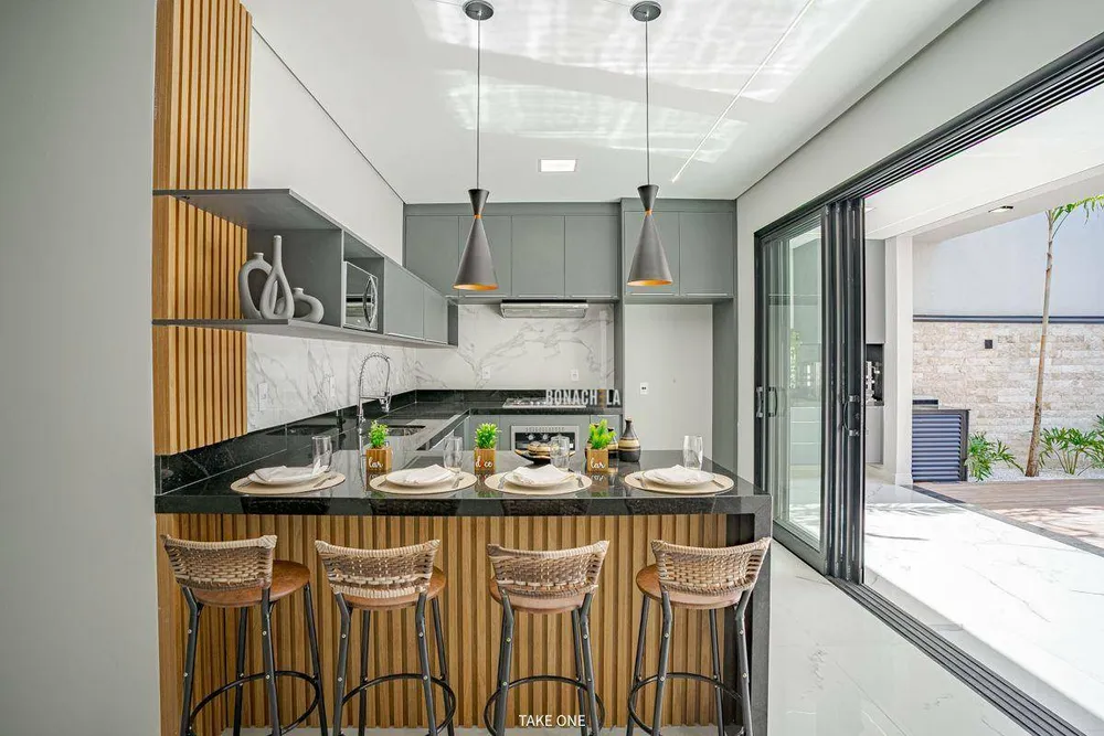 Casa, 3 quartos, 191 m² - Foto 2