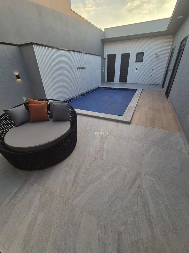 Casa, 3 quartos, 191 m² - Foto 2