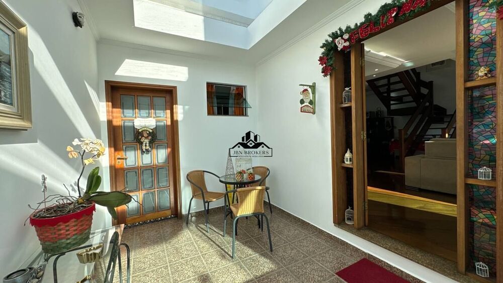 Sobrado, 4 quartos, 343 m² - Foto 1