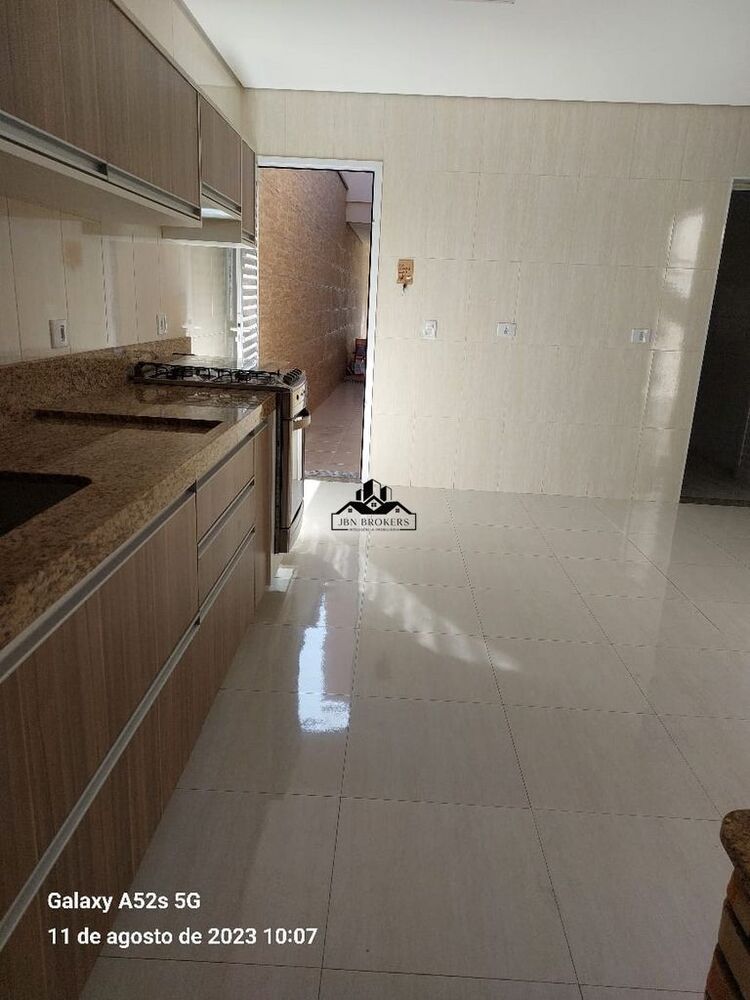 Casa, 3 quartos, 193 m² - Foto 1