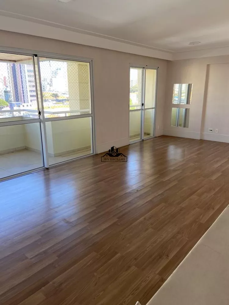 Apartamento à venda com 3 quartos, 128m² - Foto 1