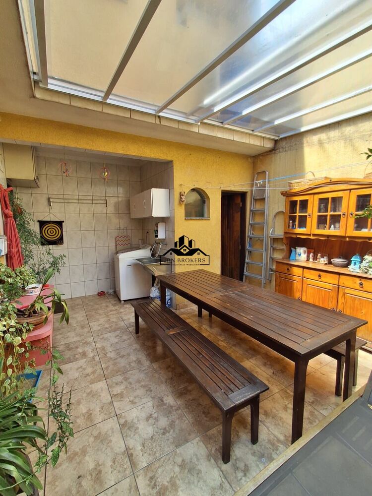 Sobrado, 3 quartos, 184 m² - Foto 1