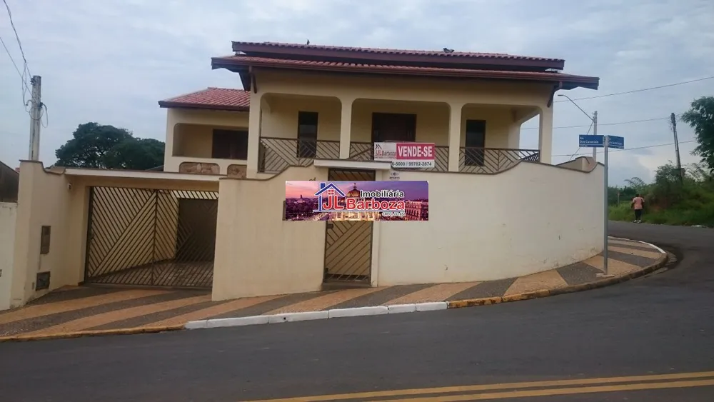 Casa, 4 quartos, 240 m² - Foto 1