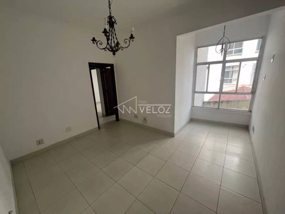 Apartamento à venda com 3 quartos, 62m² - Foto 1