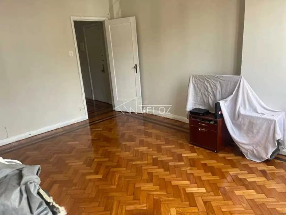 Apartamento à venda com 2 quartos, 67m² - Foto 4