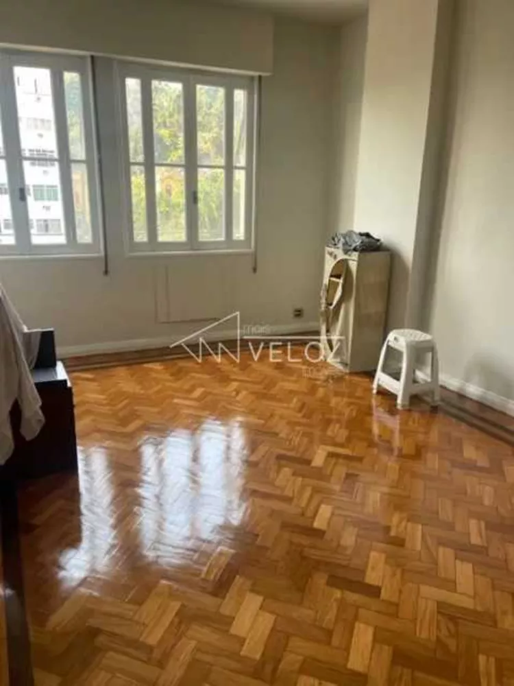 Apartamento à venda com 2 quartos, 67m² - Foto 2