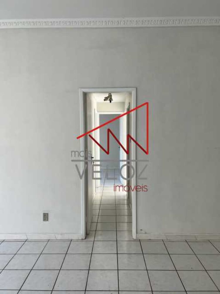 Apartamento à venda com 3 quartos, 100m² - Foto 2