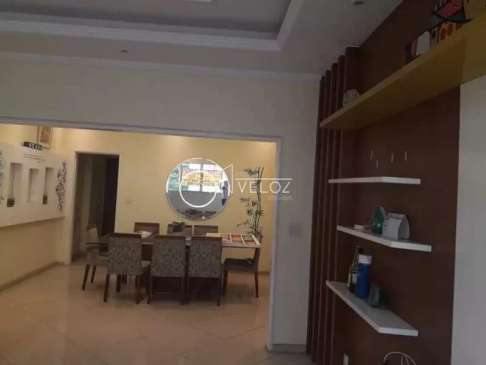 Apartamento à venda com 3 quartos, 122m² - Foto 2