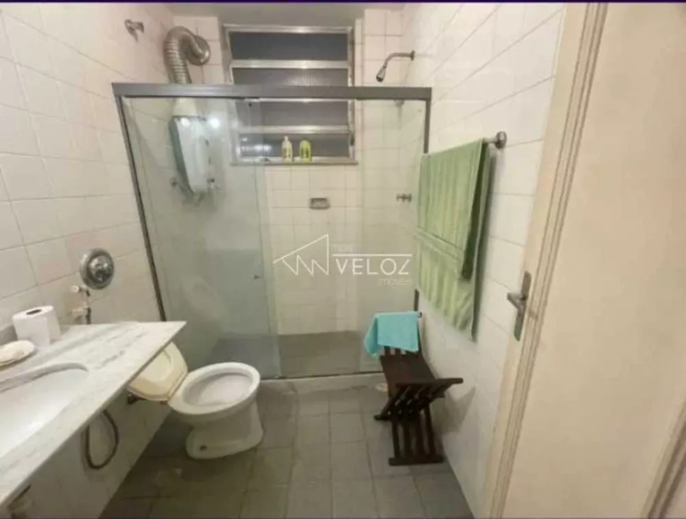 Apartamento à venda com 2 quartos, 70m² - Foto 3