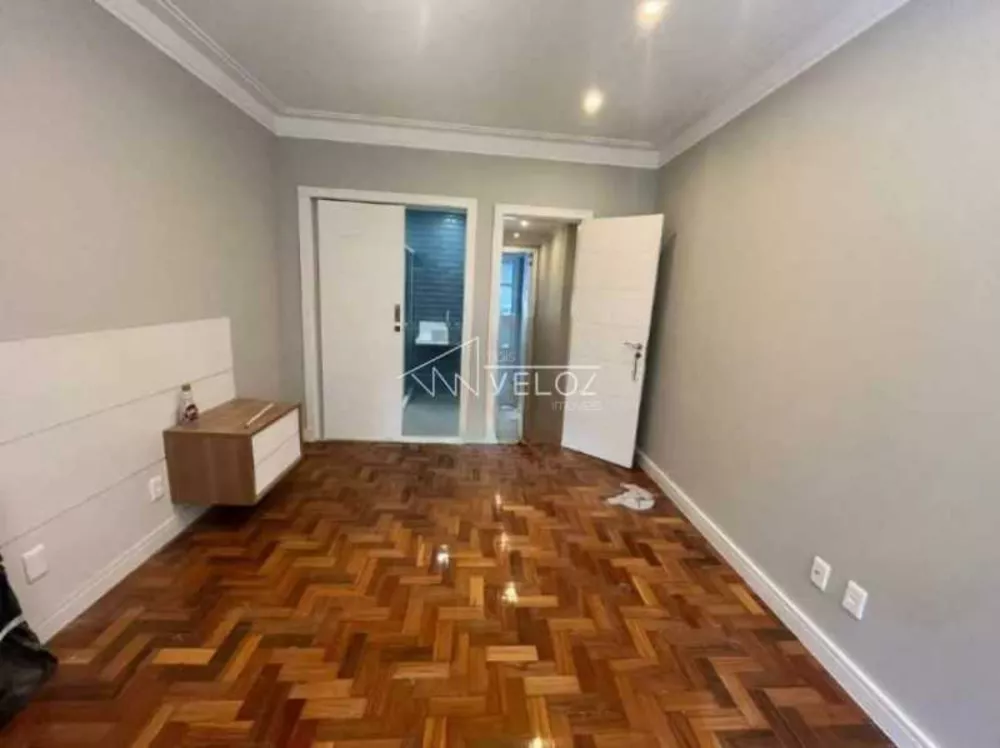 Apartamento à venda com 2 quartos, 75m² - Foto 4