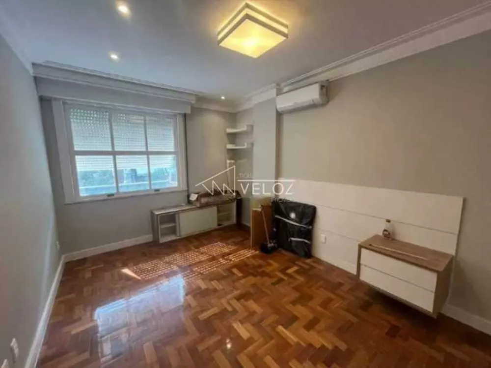 Apartamento à venda com 2 quartos, 75m² - Foto 1