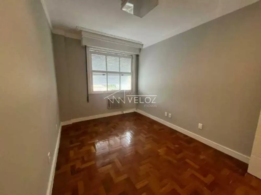 Apartamento à venda com 2 quartos, 75m² - Foto 3