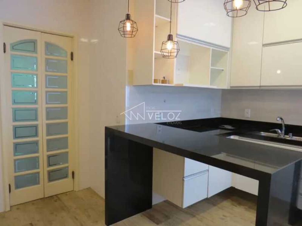 Apartamento à venda com 2 quartos, 87m² - Foto 3