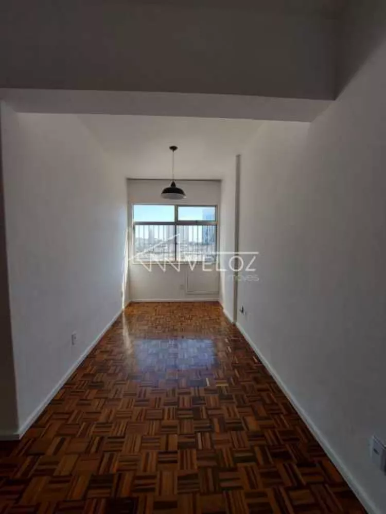 Apartamento à venda com 2 quartos, 92m² - Foto 4