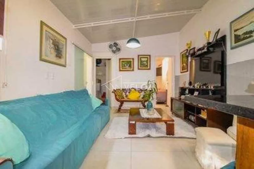 Apartamento à venda com 3 quartos, 75m² - Foto 1