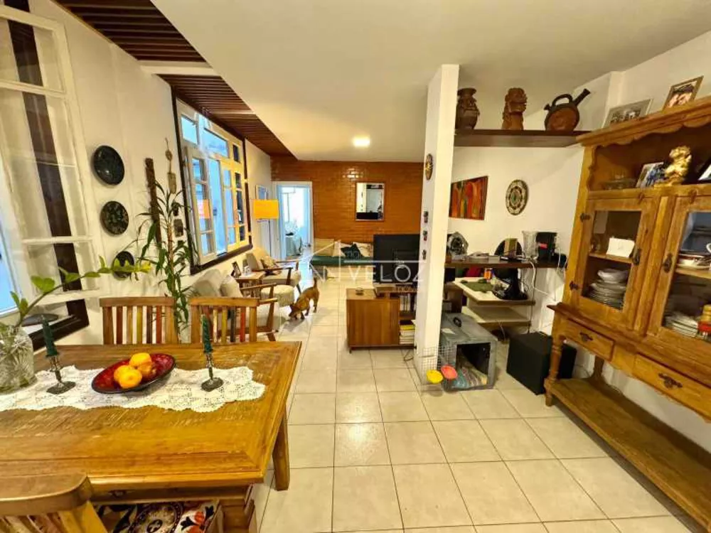 Apartamento à venda com 3 quartos, 90m² - Foto 1