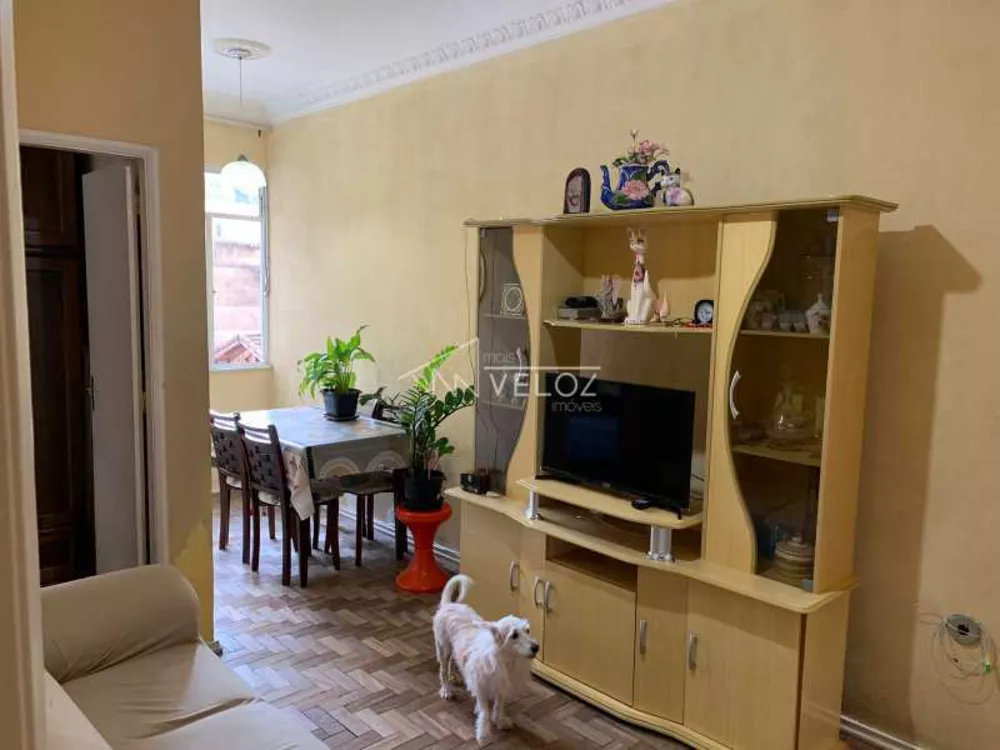 Apartamento à venda com 2 quartos, 64m² - Foto 2