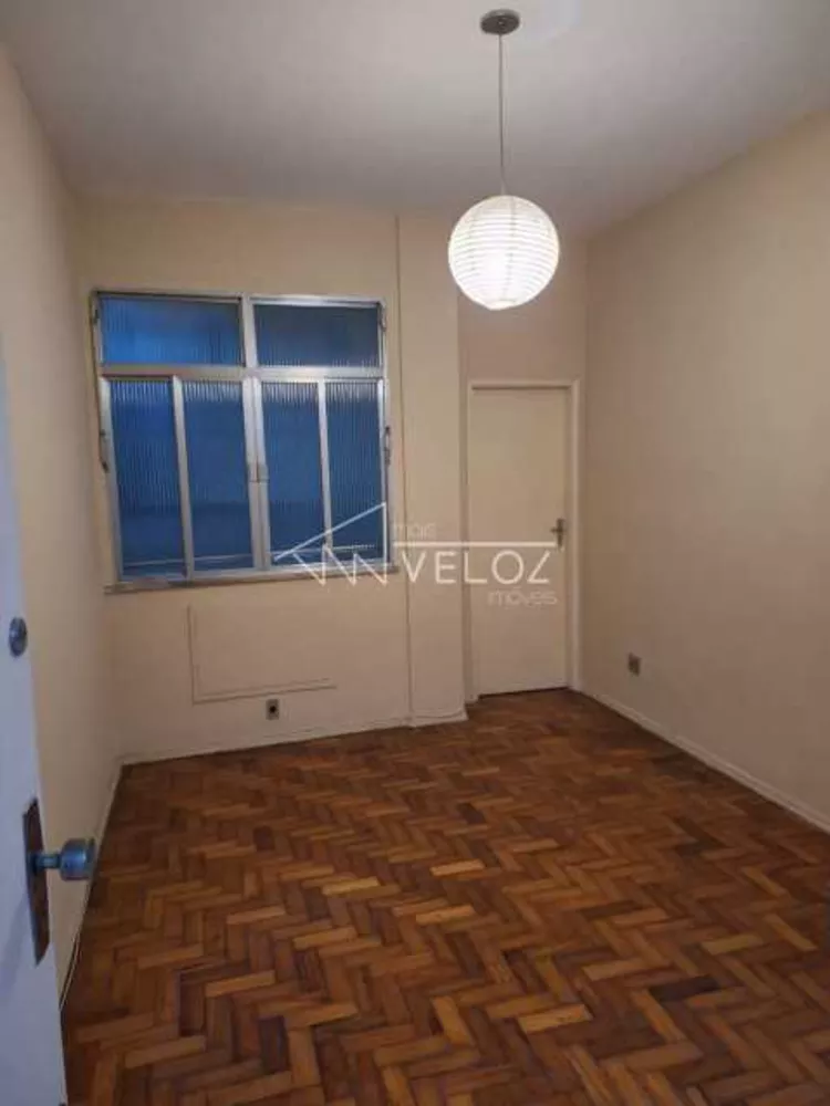 Apartamento à venda com 1 quarto, 44m² - Foto 2