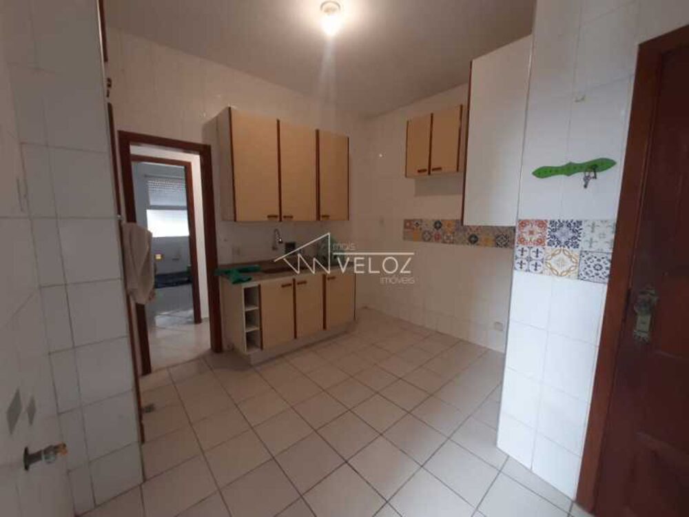 Apartamento à venda com 3 quartos, 120m² - Foto 4