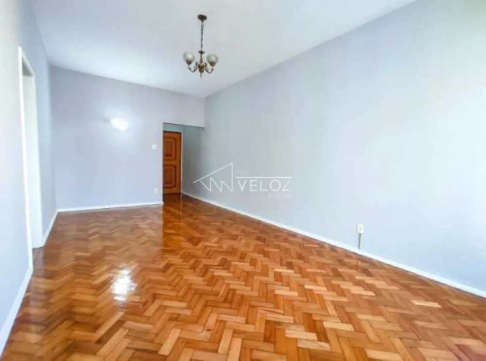 Apartamento à venda com 3 quartos, 105m² - Foto 3