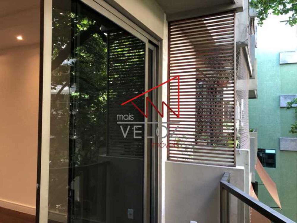 Apartamento à venda com 3 quartos, 113m² - Foto 1