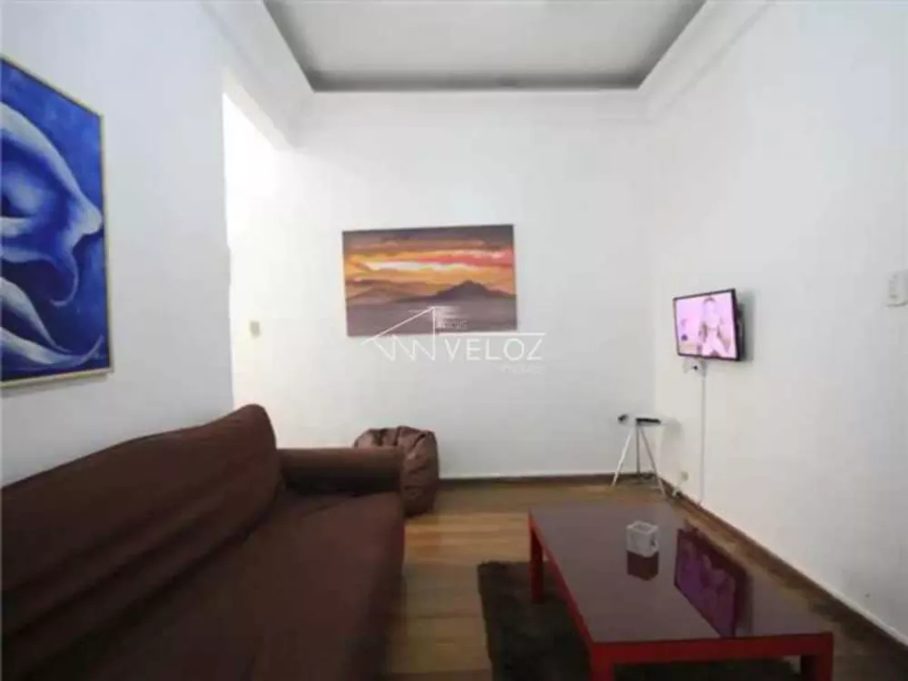 Apartamento à venda com 1 quarto, 54m² - Foto 2