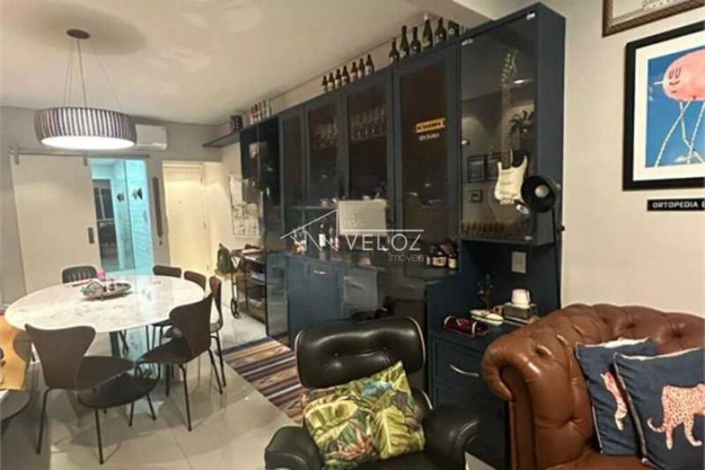 Apartamento à venda com 3 quartos, 100m² - Foto 2
