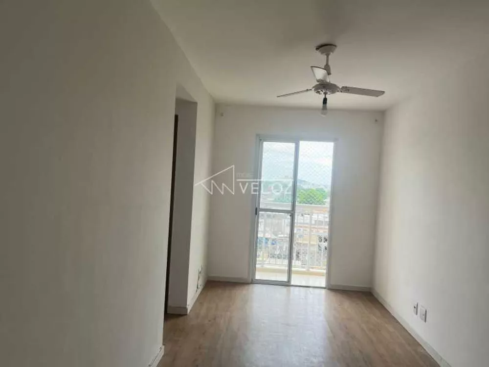 Apartamento à venda com 2 quartos, 43m² - Foto 4