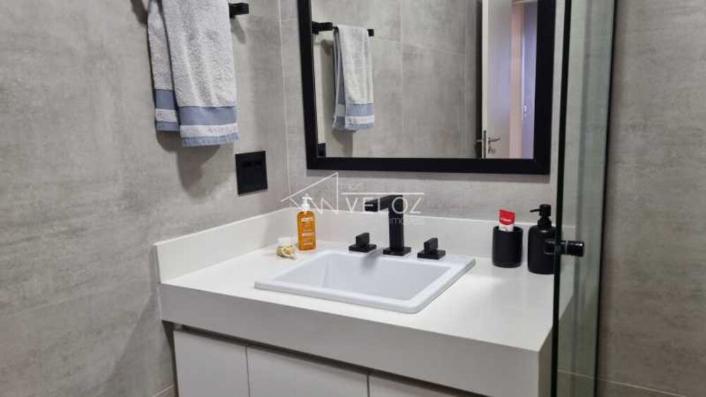 Apartamento à venda com 3 quartos, 170m² - Foto 5