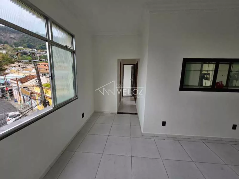 Apartamento à venda com 3 quartos, 79m² - Foto 4