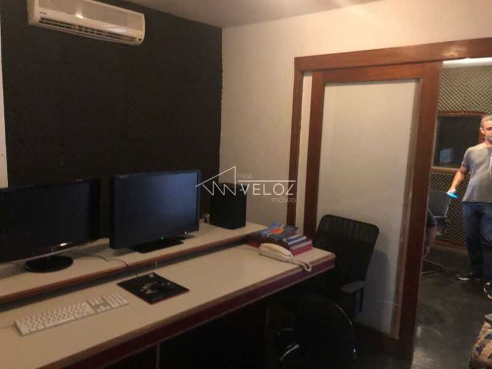 Casa de Condomínio à venda com 4 quartos, 669m² - Foto 9
