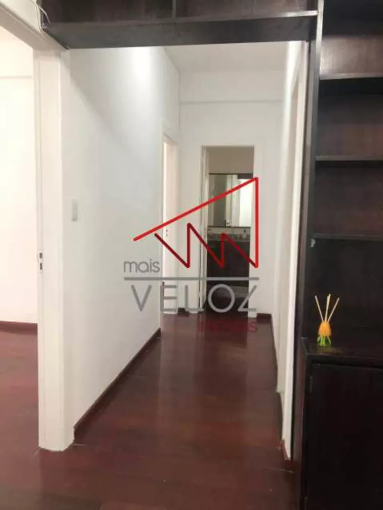 Apartamento à venda com 2 quartos, 70m² - Foto 2