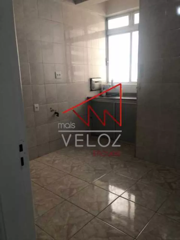 Apartamento à venda com 2 quartos, 70m² - Foto 5