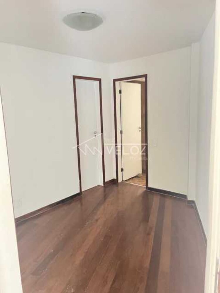 Cobertura à venda com 4 quartos, 328m² - Foto 4