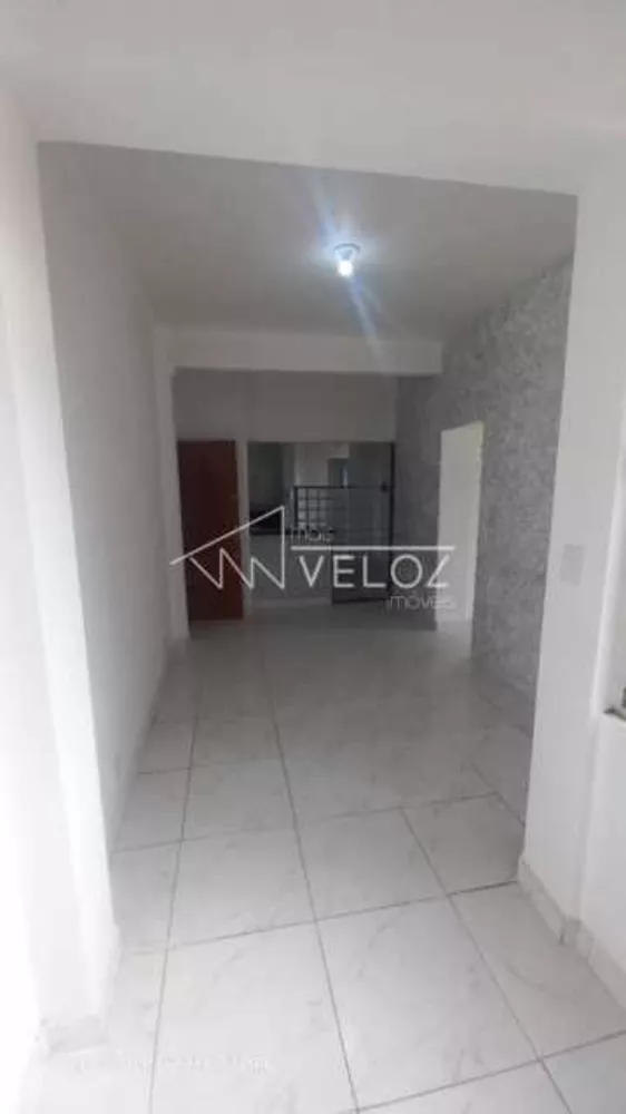 Apartamento à venda com 2 quartos, 68m² - Foto 1