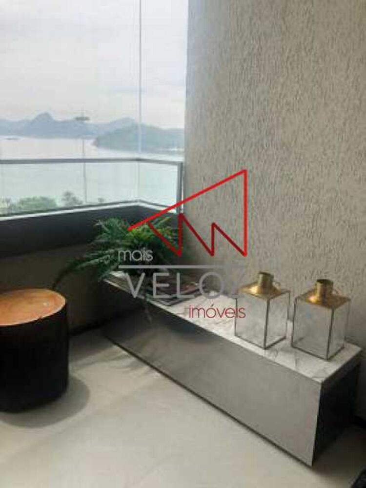 Apartamento à venda com 3 quartos, 150m² - Foto 1