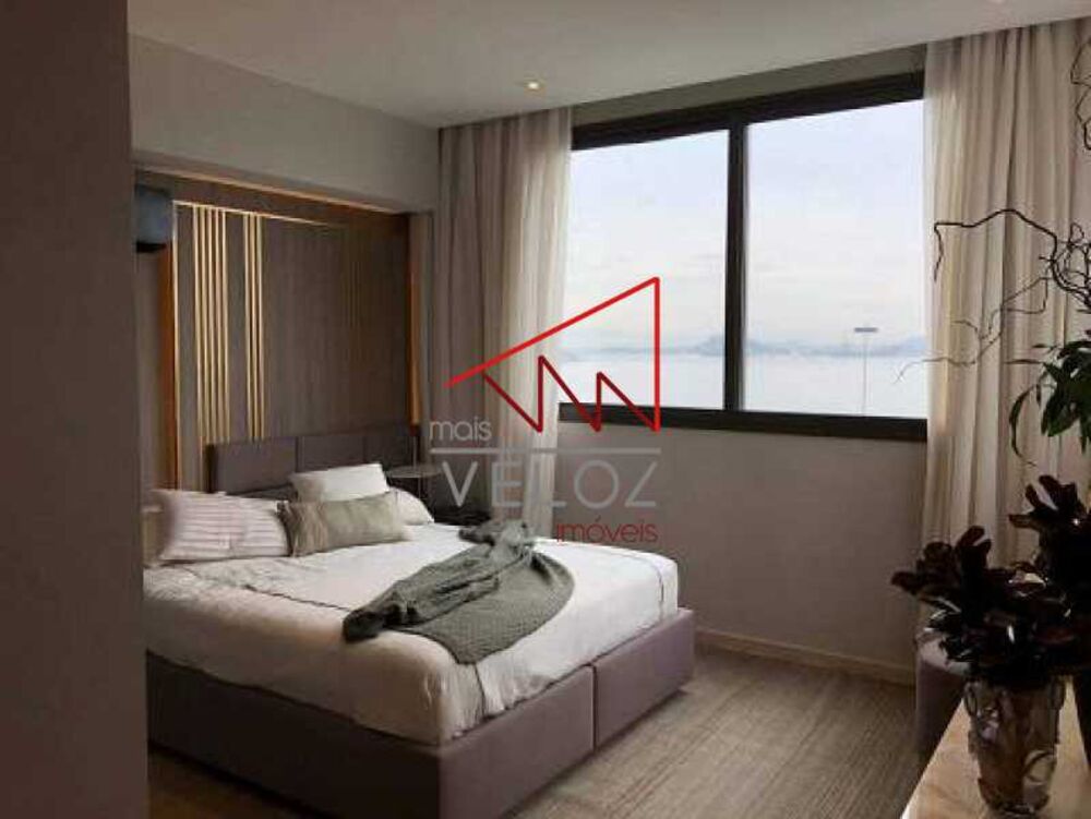 Apartamento à venda com 3 quartos, 150m² - Foto 2