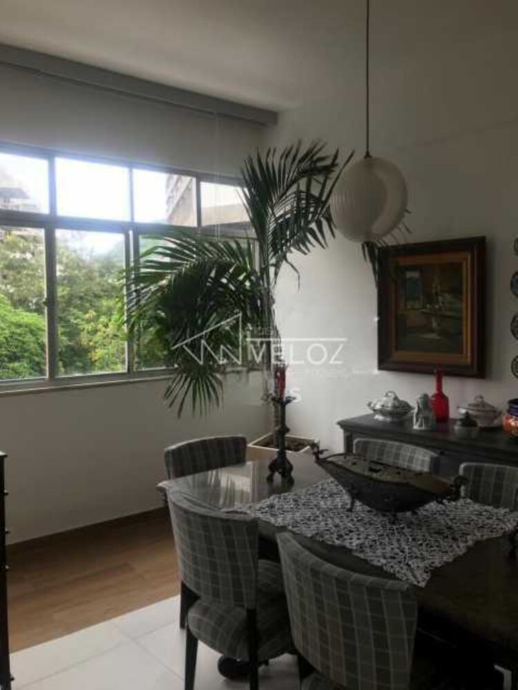 Apartamento à venda com 3 quartos, 104m² - Foto 2